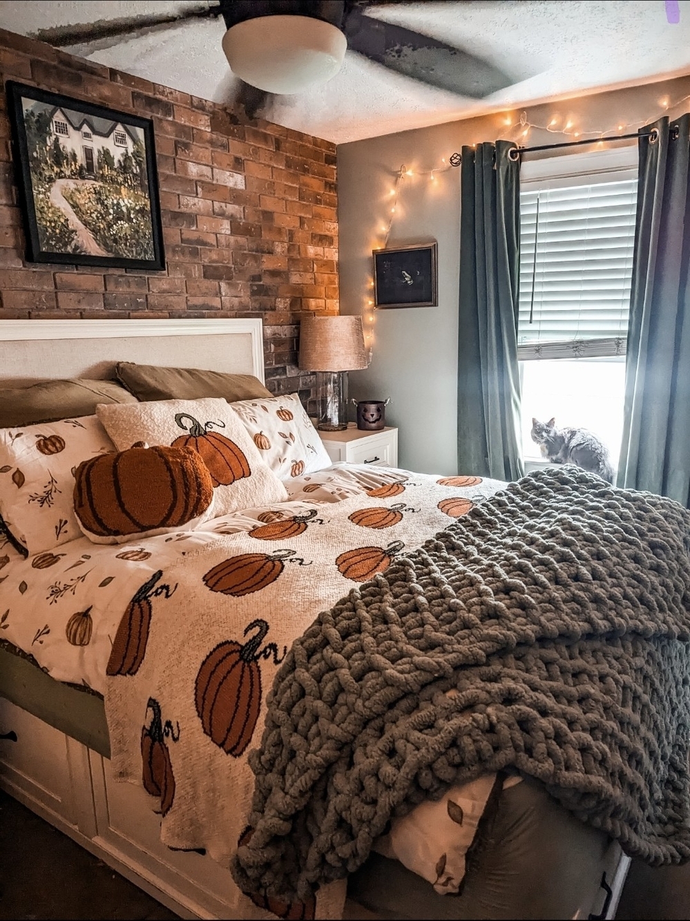 Cozy Pumpkin Print Duvet Set - White & Orange